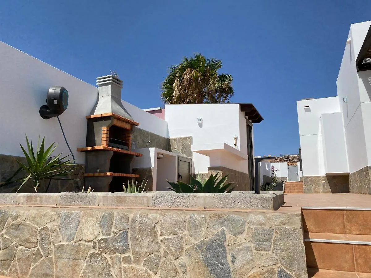 הוילה קלטה דה פוסטה Casa Blanca - Sea Views - Private Pool - Wifi - Bbq בית נופש